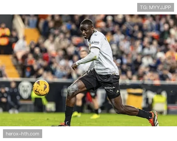 瓦伦西亚财政危机持续发酵,对球队竞争力与转会策略形成制约 瓦伦西亚财政危机持续发酵,对球队竞争力与转会策略形成制约